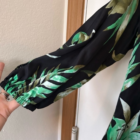 Lauren, by Ralph Lauren, medium black and green tropical blouse pop over - Picture 2 of 8